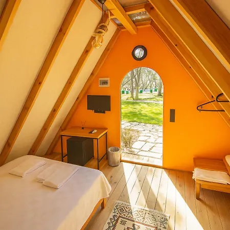 Nest Campsite